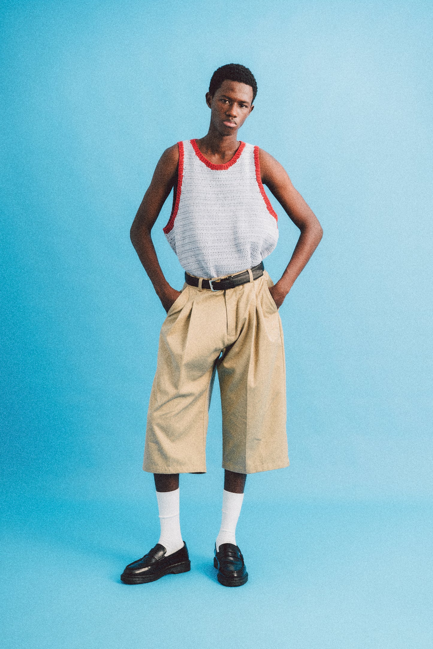 THREE QUARTER CHINOS 2TUCK TROUSERS (BEIGE)