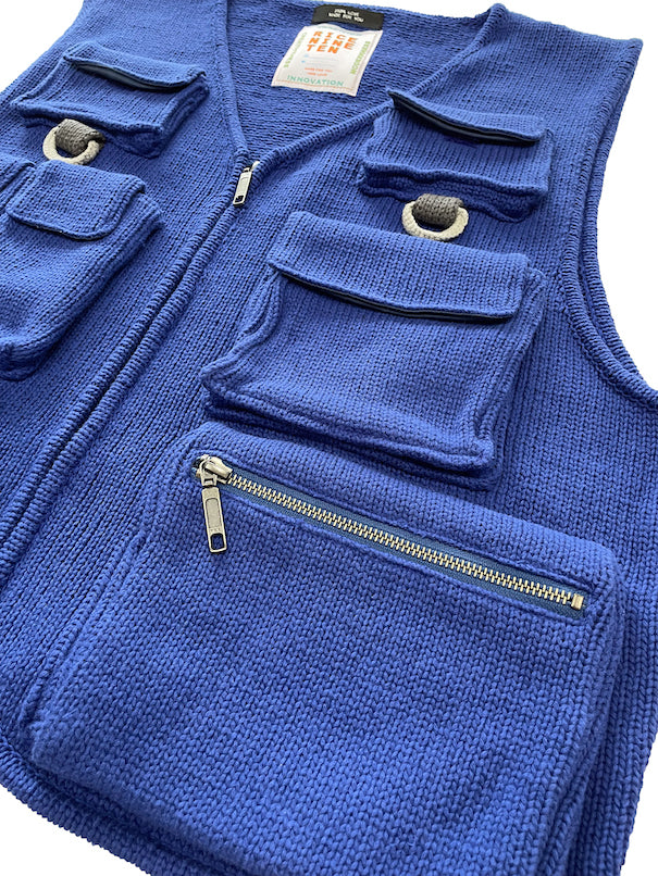 KNITTED FISSHING VEST (BLUE)