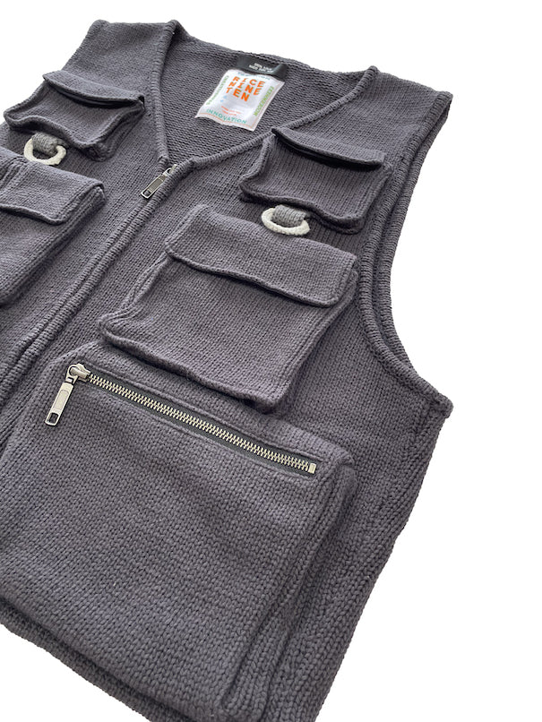 KNITTED FISSHING VEST (FADED BLACK)