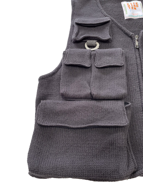 KNITTED FISSHING VEST (FADED BLACK)