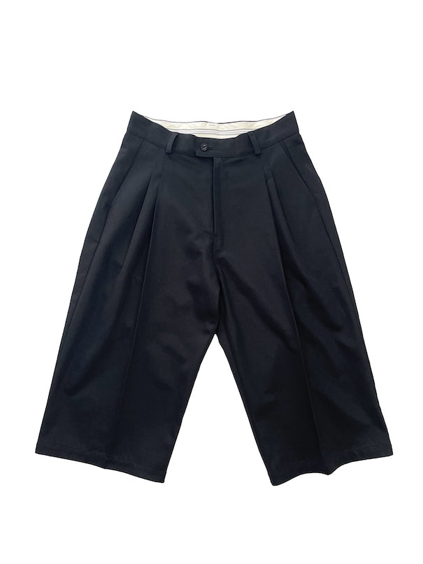 THREE QUARTER CHINOS 2TUCK TROUSERS (BLACK)