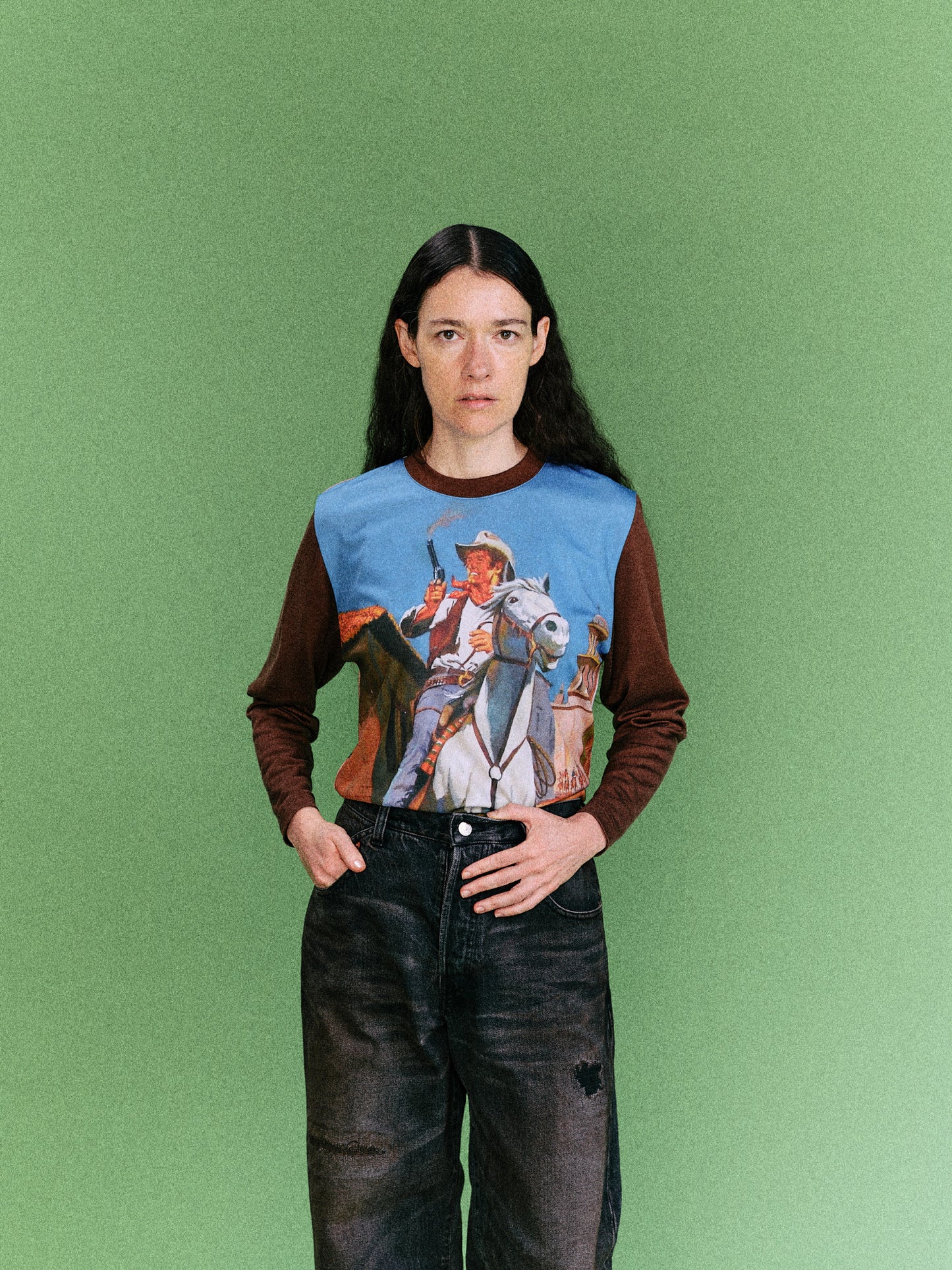 PHOTO PRINT SLIM FIT L/S TEE (BROWN)